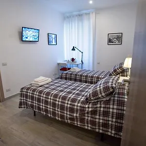 3* Couette-café Fellini